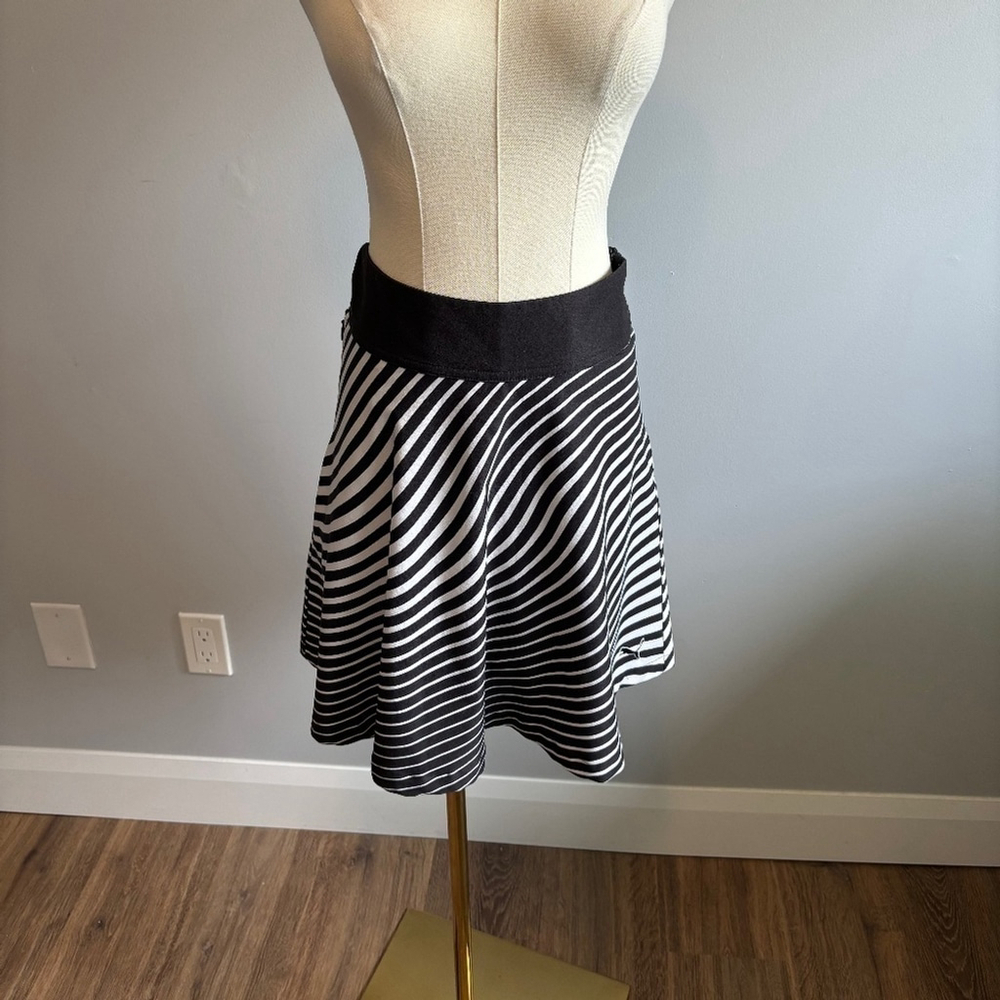 Puma, Women's Striped Powershape Golf Skort, A-line, Black and White, SZ 6